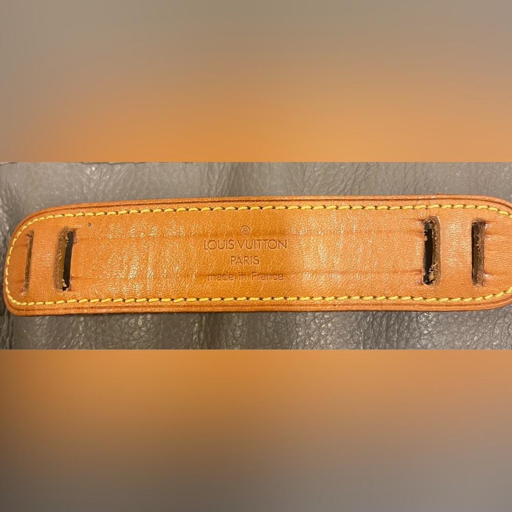 Louis Vuitton Brown strap/shoulder guard